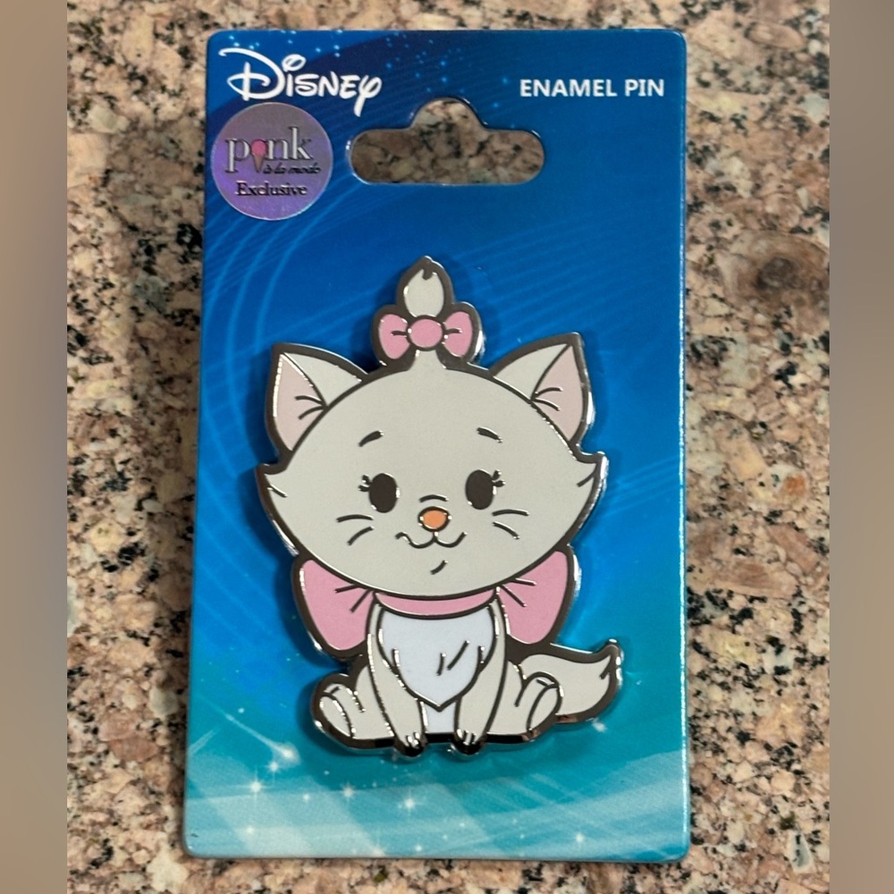 PALM Pink A la Mode Cutie Aristocats Marie Disney Pin